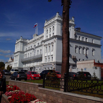 Входная группа Администрация Сарапула (Мэрия Сарапула). 